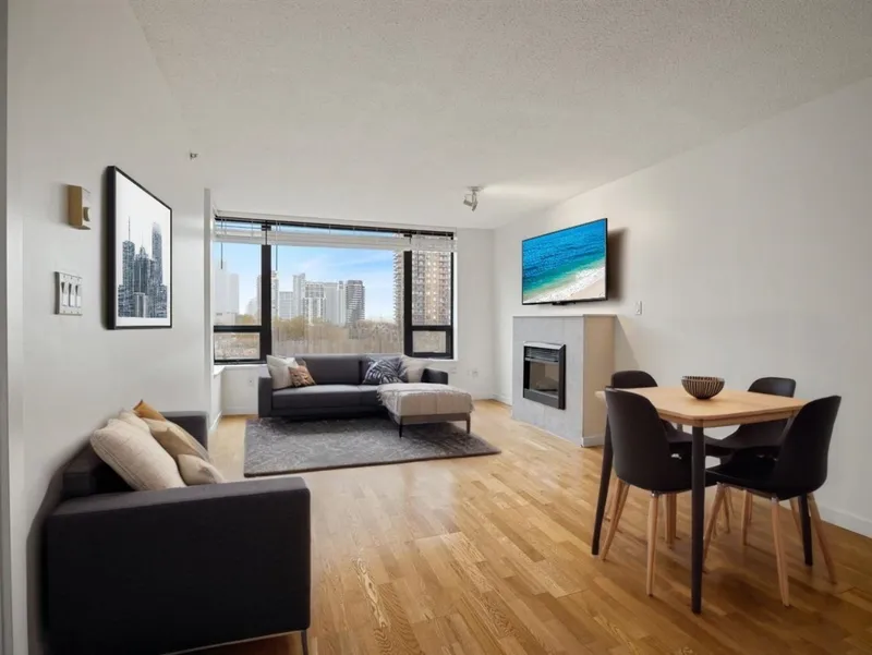 1107 4178 DAWSON STREET - photo 3 of 13