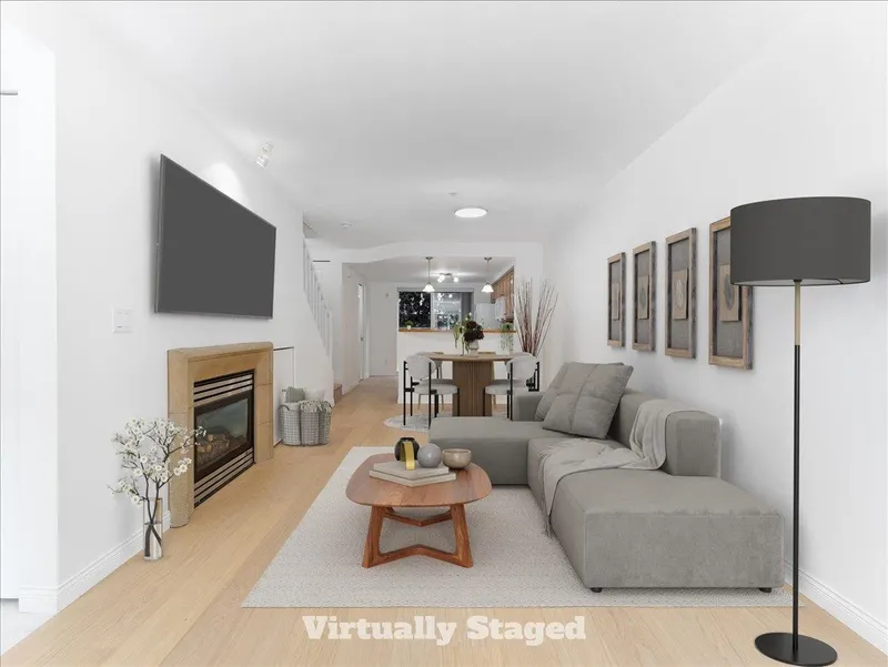 12 288 ST. DAVIDS AVENUE - photo 2 of 25