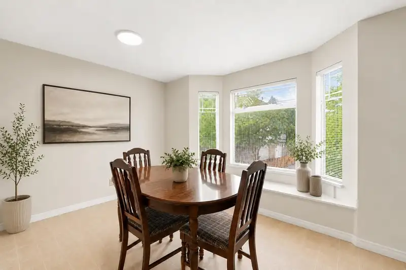 20 15550 89 AVENUE - photo 4 of 25