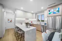 2 3623 TRIUMPH STREET - thumbnail 6
