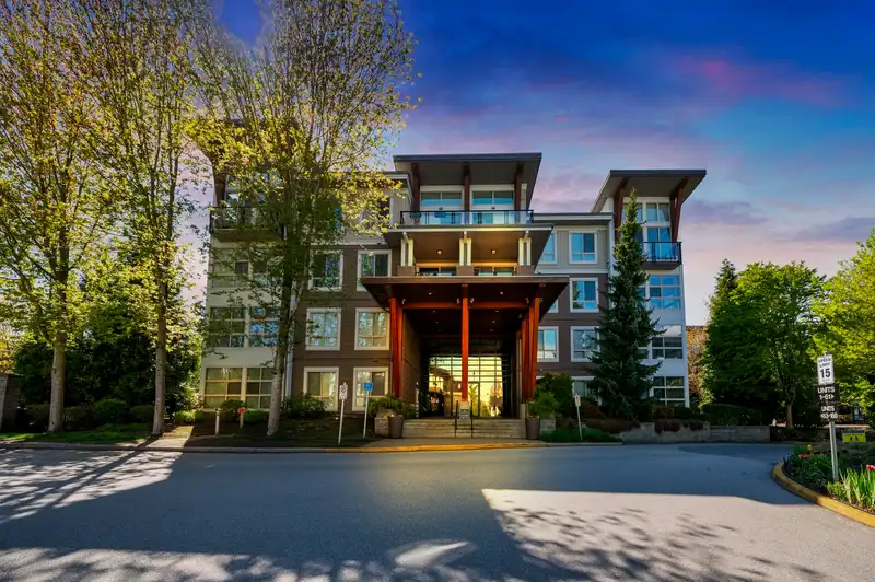 109 6628 120 STREET - photo 1 of 40