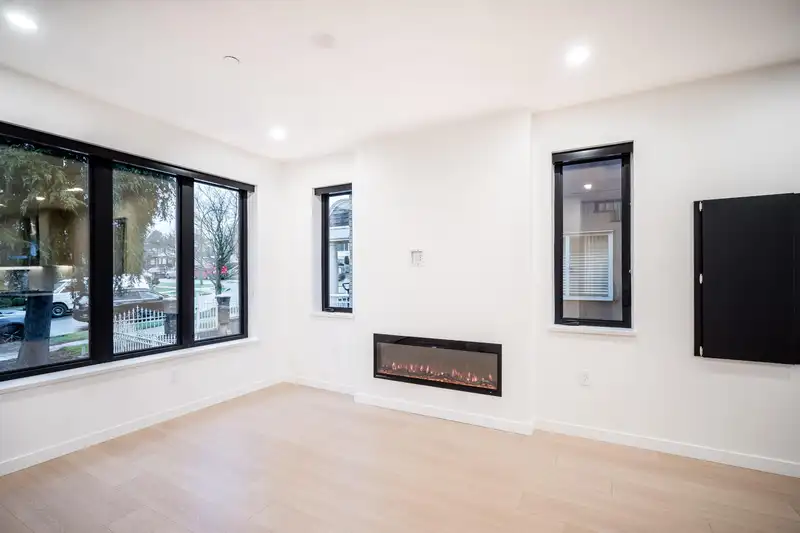 7960 INVERNESS STREET - photo 3 of 26