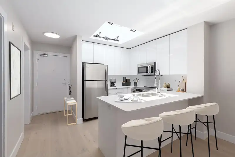 503 2036 W 10TH AVENUE - photo 3 of 16