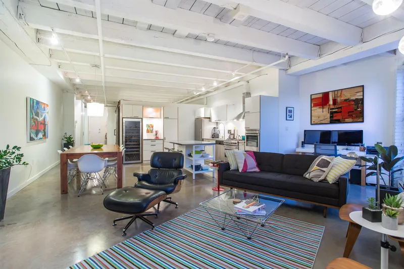 303 55 E CORDOVA STREET - photo 3 of 25