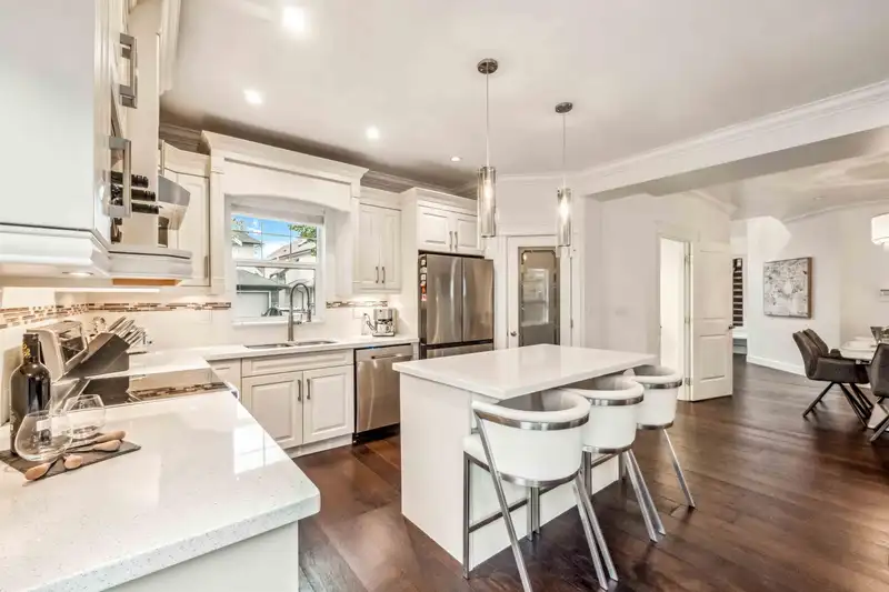 21 21267 83A AVENUE - photo 2 of 40