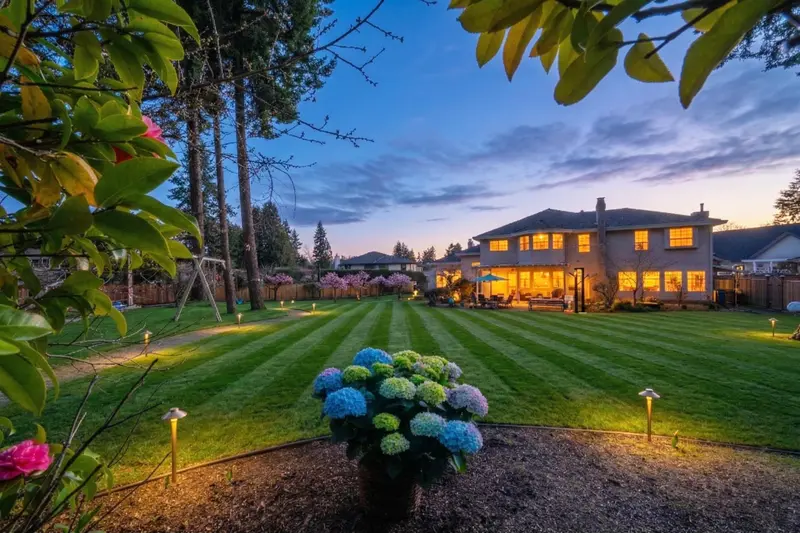 5778 125A STREET - photo 3 of 25