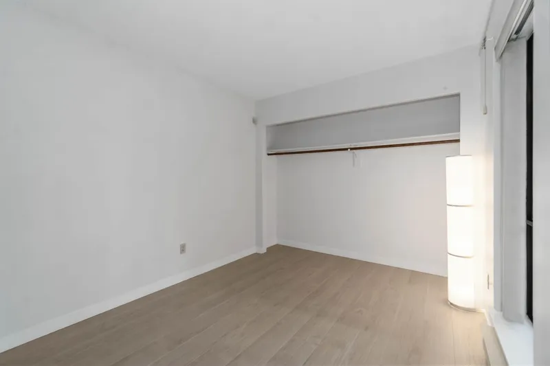 207 2920 ASH STREET - photo 4 of 19