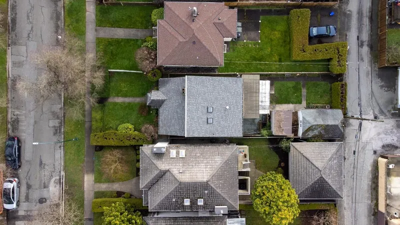 3555 TRAFALGAR STREET - photo 2 of 25