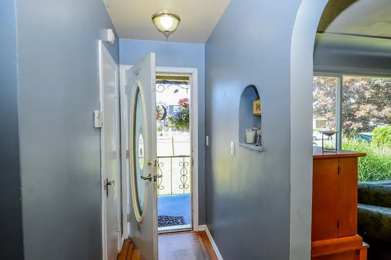 46496 MAYFAIR AVENUE - photo 2 of 11