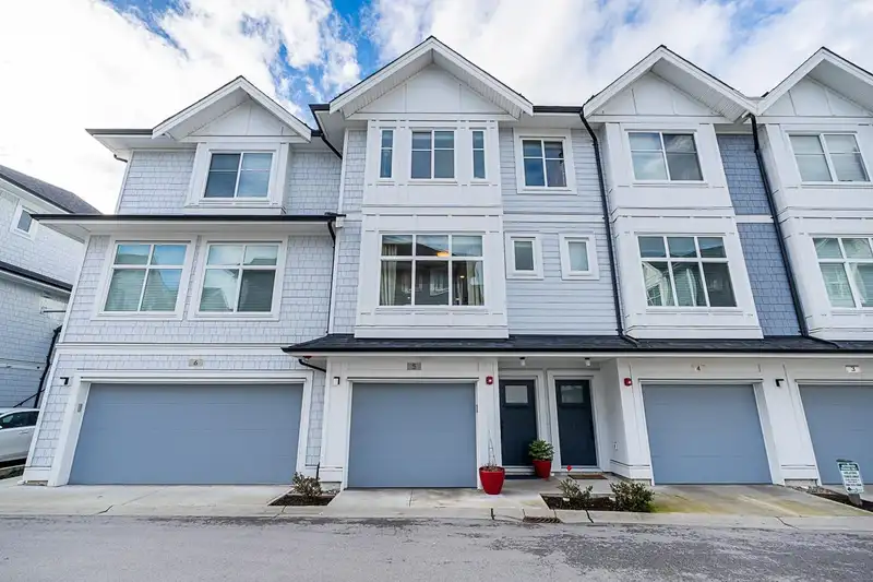 5 21688 52 AVENUE - photo 2 of 27