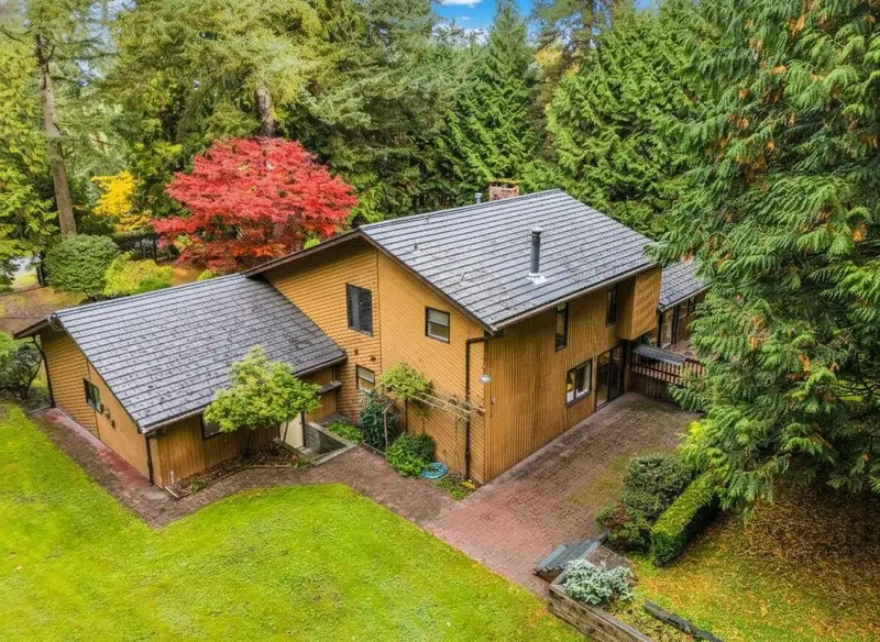 13912 28 AVENUE - photo 1 of 25