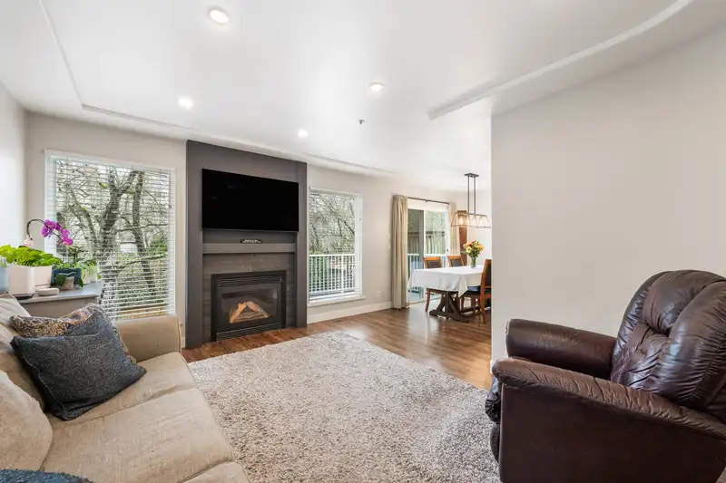 4 9559 208 STREET - photo 2 of 35