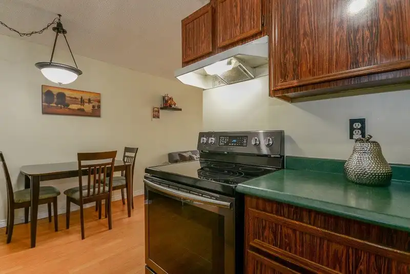 103 2425 SHAUGHNESSY STREET - photo 3 of 12