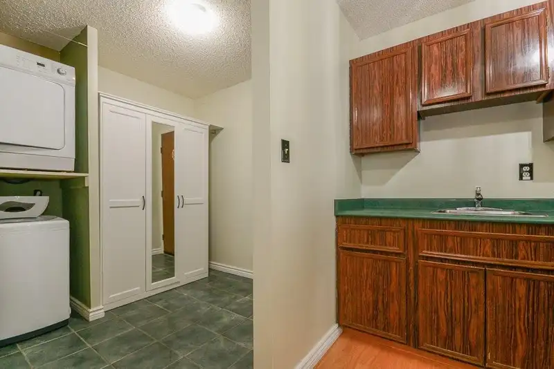 103 2425 SHAUGHNESSY STREET - photo 4 of 12