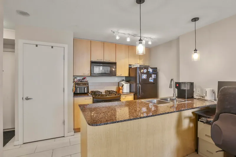 2001 7178 COLLIER STREET - photo 3 of 25