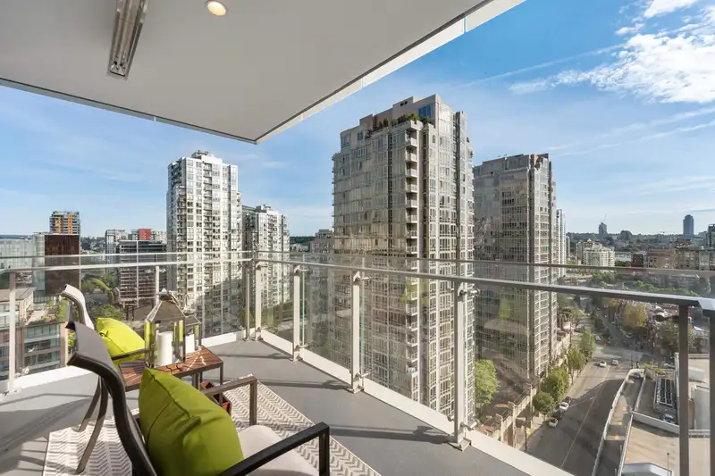 1604 885 CAMBIE STREET - photo 3 of 34