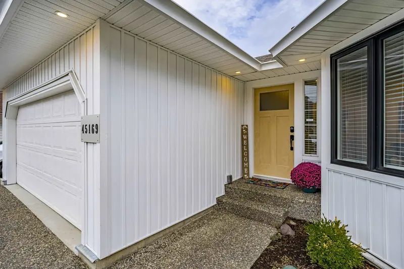 45169 CUMBERLAND AVENUE - photo 1 of 25