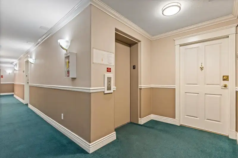 1201 8485 YOUNG ROAD - photo 3 of 30