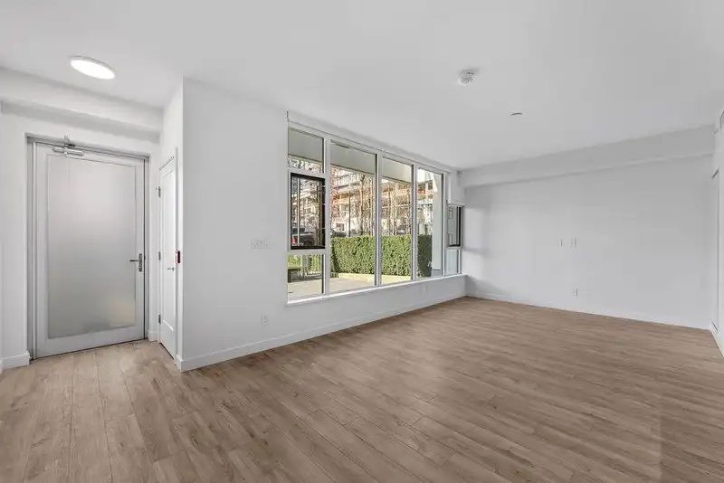 TH02 2288 ALPHA AVENUE - photo 4 of 40