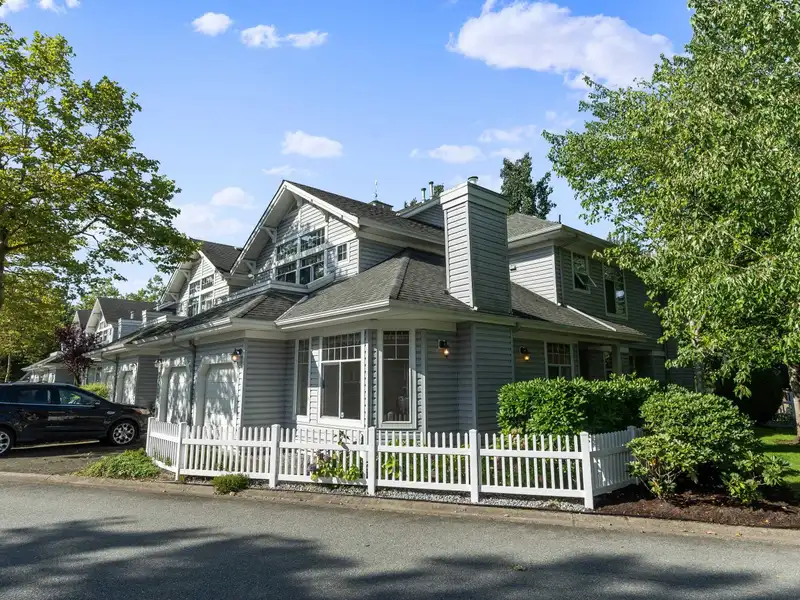 8 5708 208 STREET - photo 1 of 32