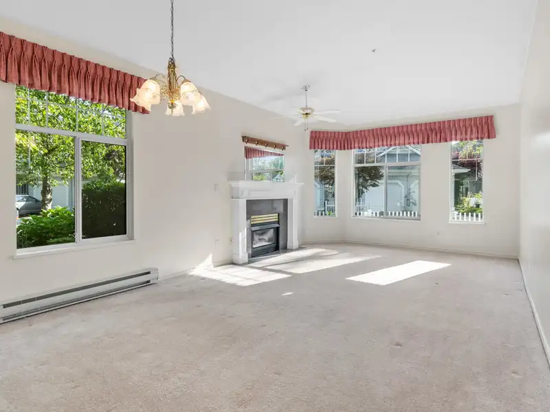 8 5708 208 STREET - photo 3 of 32