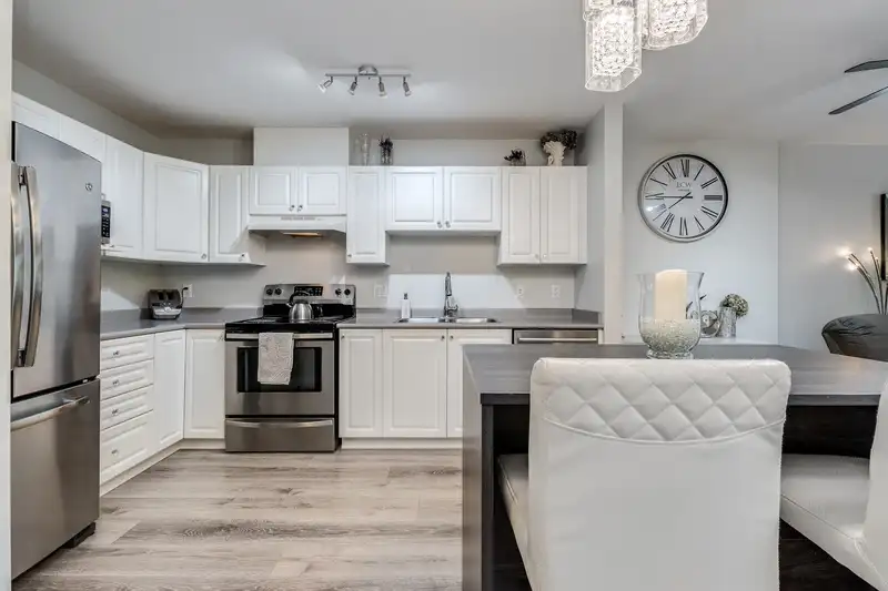 203 22230 NORTH AVENUE - photo 4 of 22
