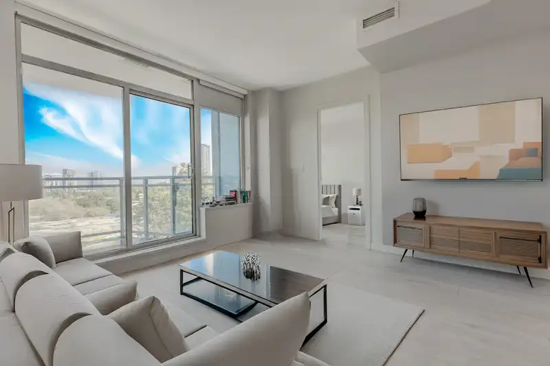 802 13318 104 AVENUE - photo 1 of 3