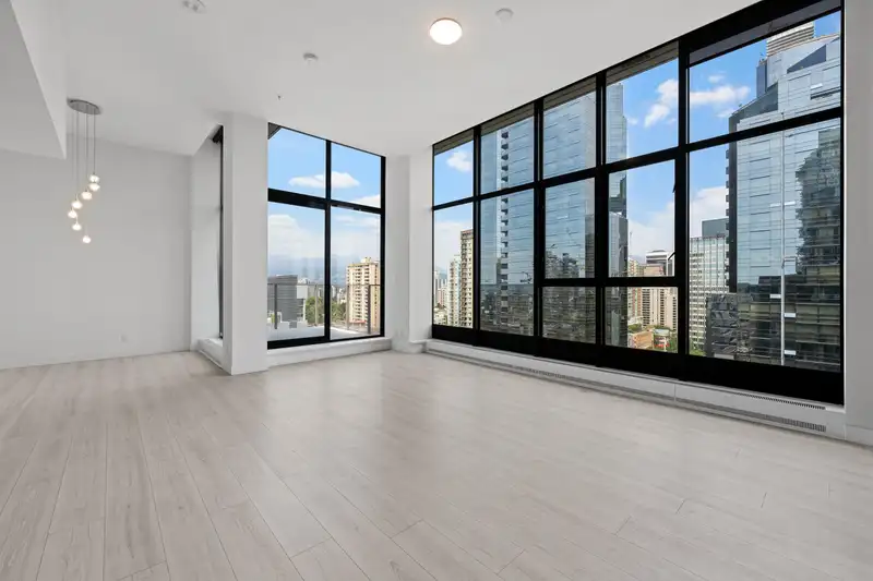 2105 1133 HORNBY STREET - photo 1 of 23