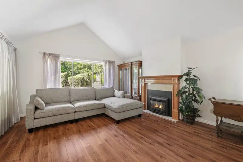 67 6140 192 STREET - photo 3 of 35