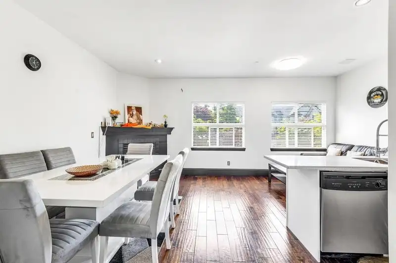 67 12677 63 AVENUE - photo 4 of 18