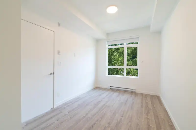 518 13968 LAUREL DRIVE - photo 3 of 10