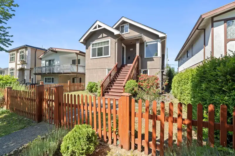 5743 ST. MARGARETS STREET - photo 1 of 36