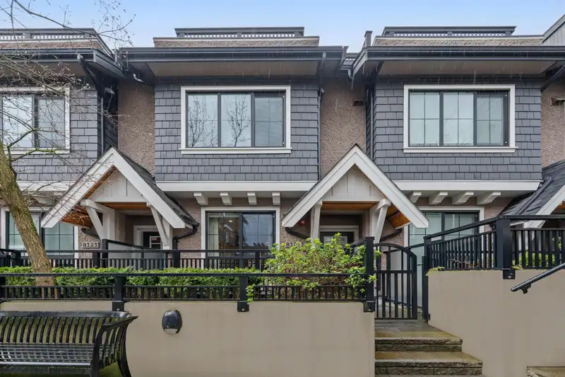 8121 SHAUGHNESSY STREET - photo 4 of 39