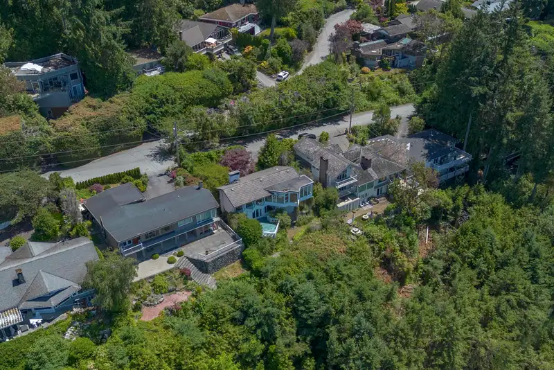 150 PANORAMA ROAD - photo 4 of 27