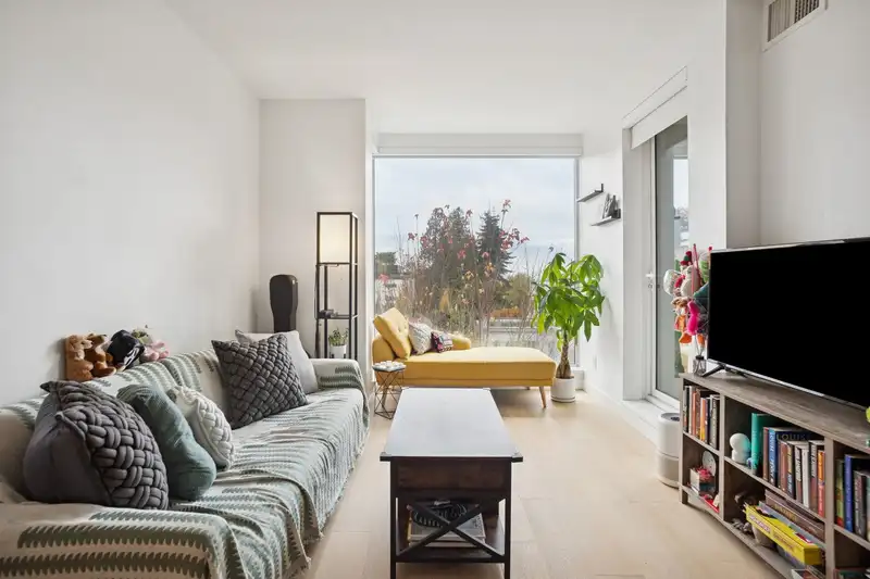 506 1515 ATLAS LANE - photo 2 of 18