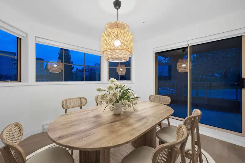 508 78 RICHMOND STREET - photo 2 of 40