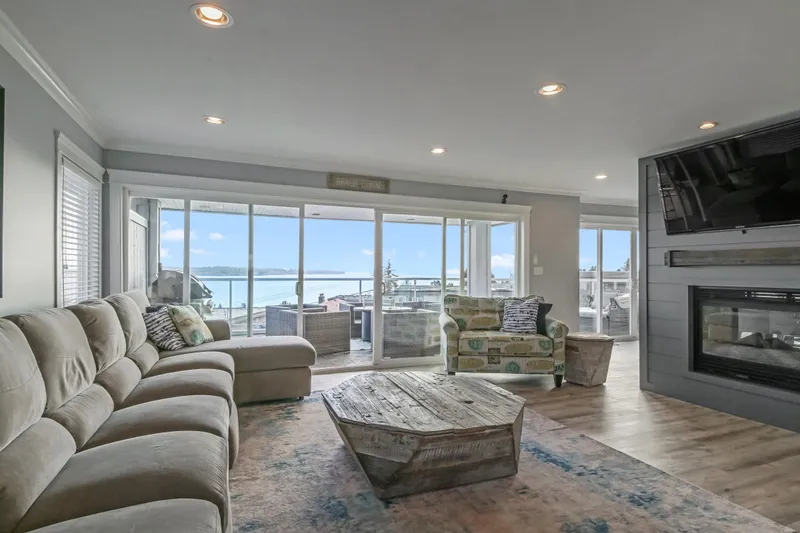 15587 SEMIAHMOO AVENUE - photo 4 of 25