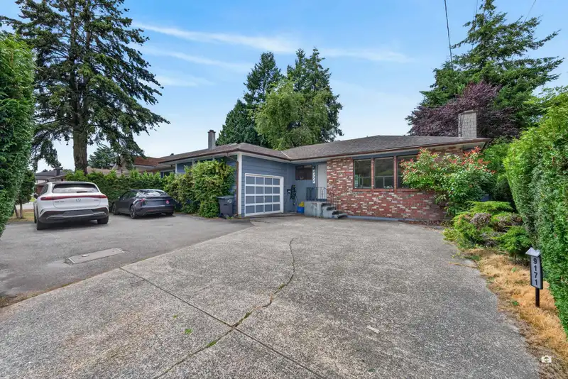 9171 NO. 4 ROAD - photo 1 of 40