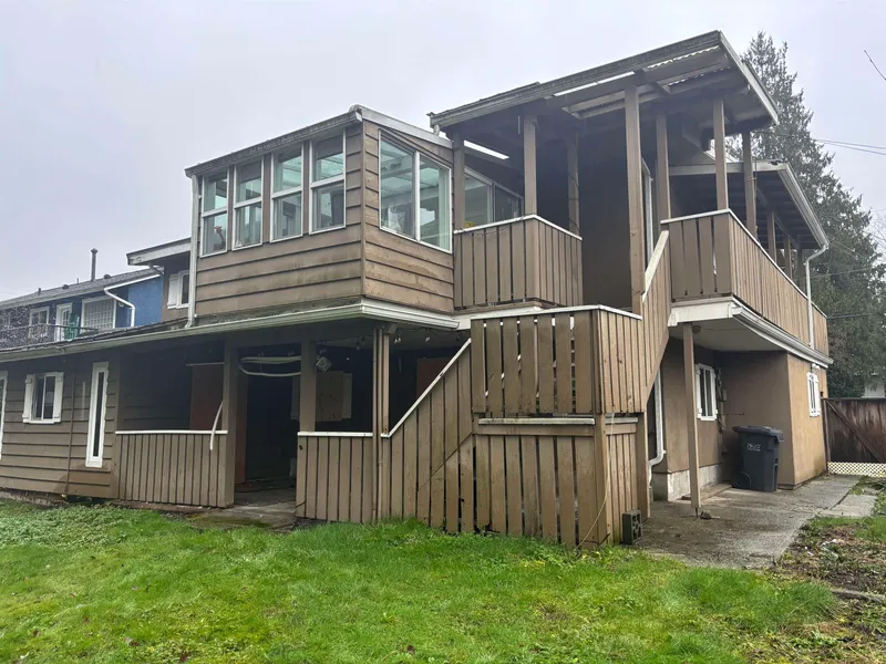 2961 LARCH WAY - photo 4 of 7