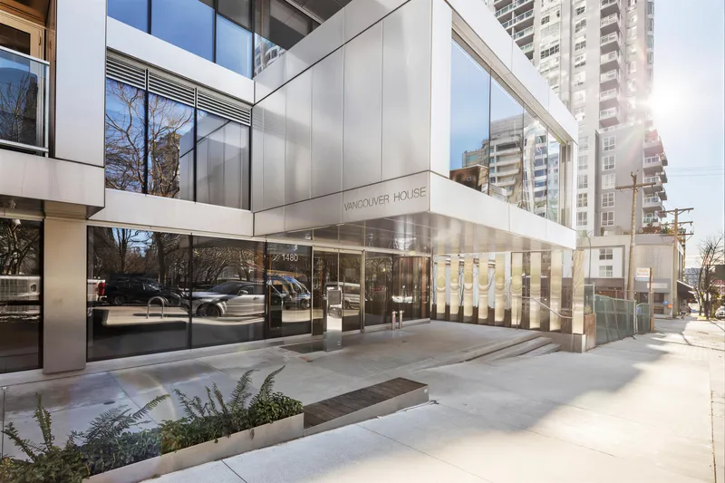 1001 1480 HOWE STREET - photo 2 of 17