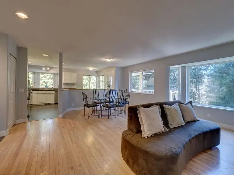 7629 REDROOFFS ROAD - photo 3 of 27