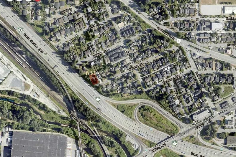 631 RODERICK AVENUE - photo 3 of 6