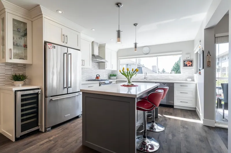 10 1781 130 STREET - photo 1 of 25