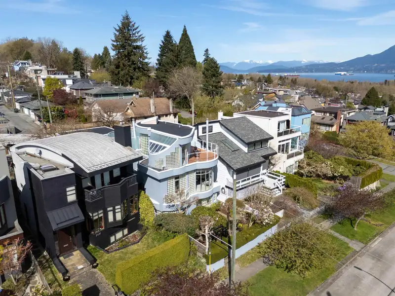 3043 ALMA STREET - photo 4 of 34