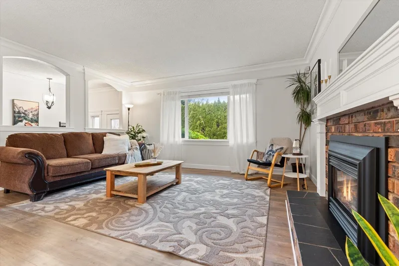 32562 FLEMING AVENUE - photo 2 of 25