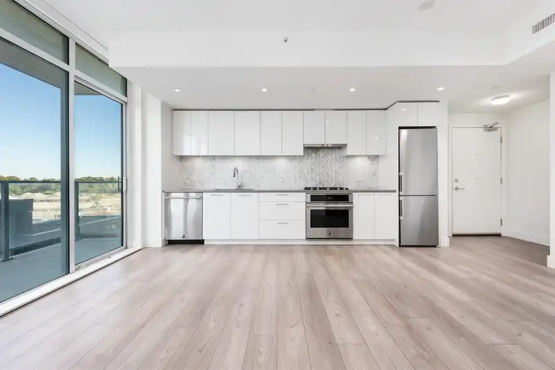 601 8570 RIVERGRASS DRIVE - photo 3 of 27