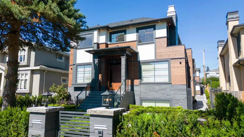 1925 W 61ST AVENUE - photo 1 of 40