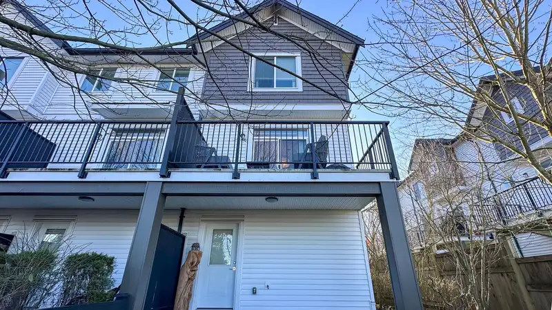 11 14271 60 AVENUE - photo 2 of 17