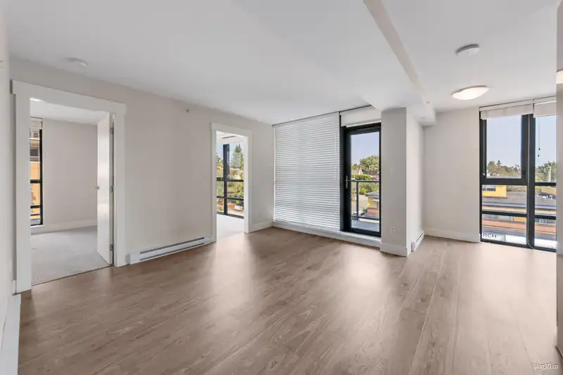403 258 SIXTH STREET - photo 1 of 19