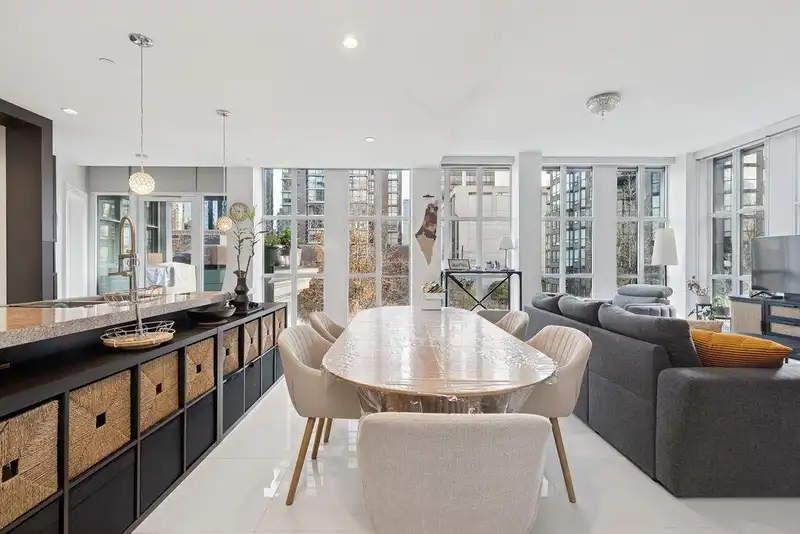 402 1102 HORNBY STREET - photo 1 of 23
